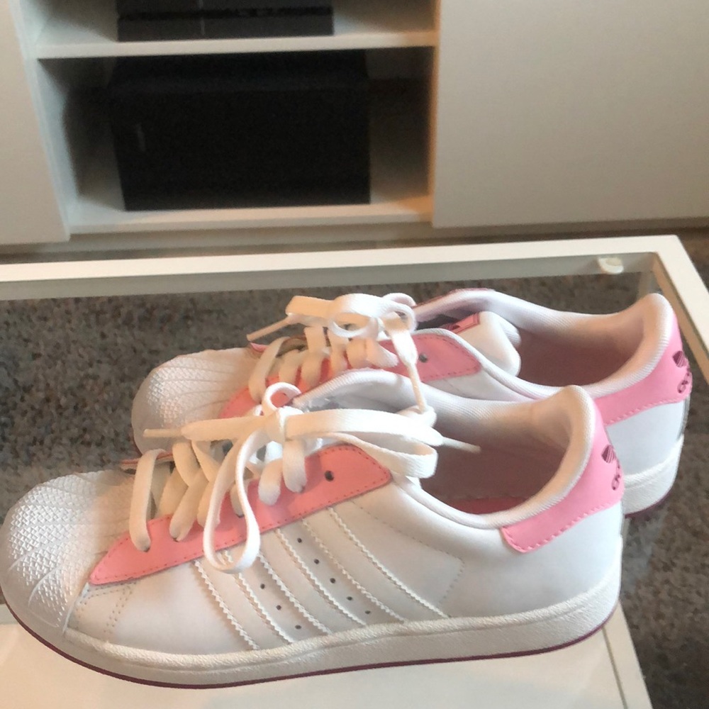 Adidas - Picture 3 of 4